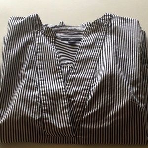JCrew Vneck popover blouse